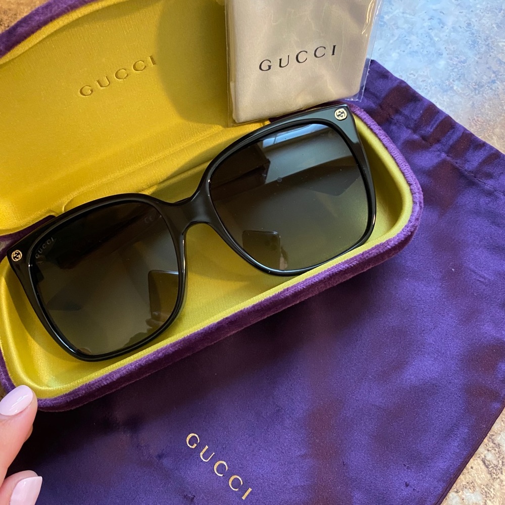 GUCCI SUNGLASSES